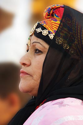 Femme de Ouarzazate en habit traditionnel